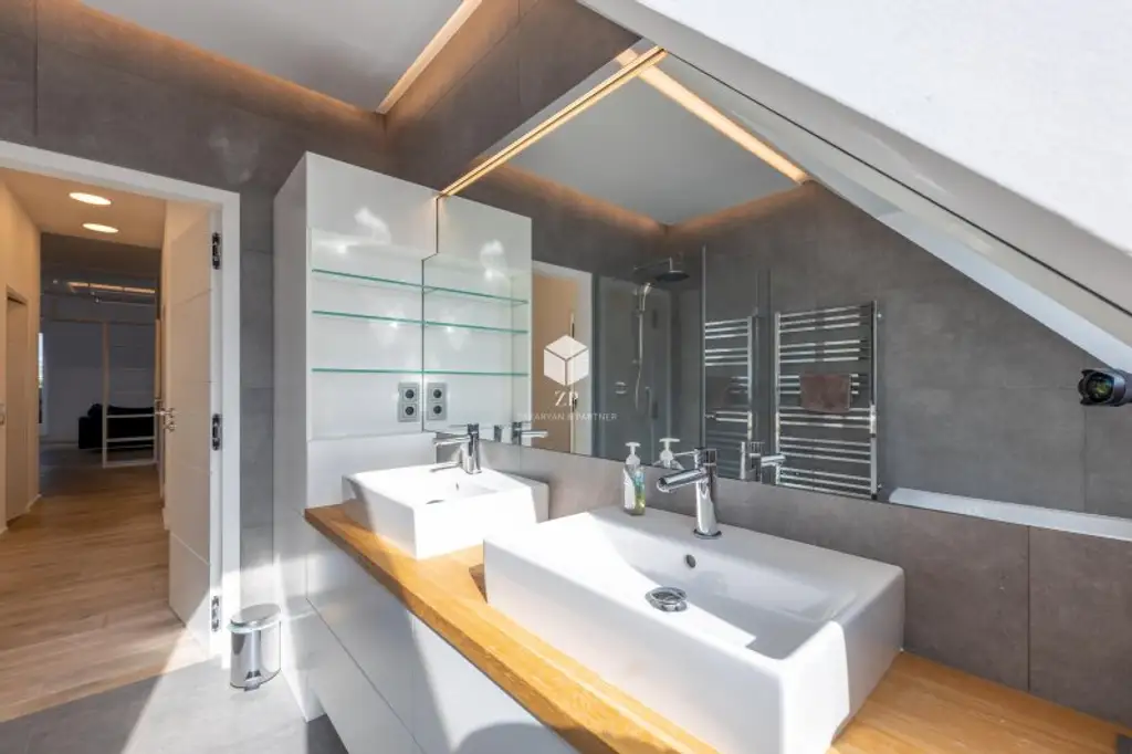Luxuslage Schafberg: Einmalige Luxus-Maisonette mit Dachterrasse! Weitblick zum Verlieben!