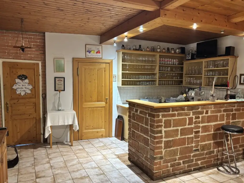 ** LEGENDE IN DER WEINIDYLLE ** D. Ehrensdorf !! Gepflegtes Haus mit ca. 245 m2 Nfl. in gediegener Ortsrandlage - Hauptwohnsitz möglich !!