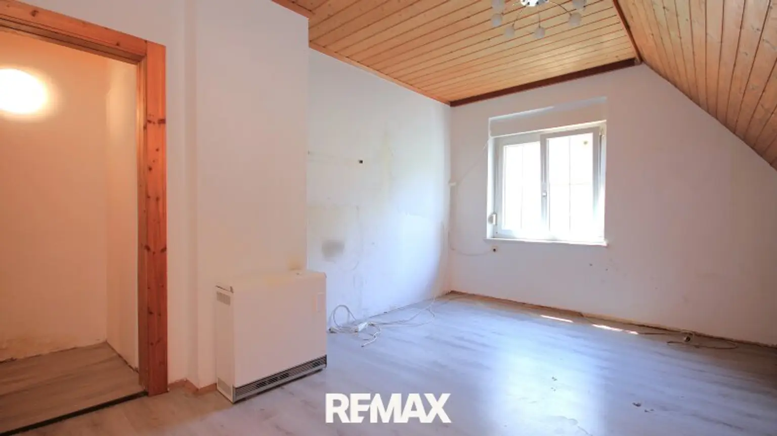 Zimmer 2 OG