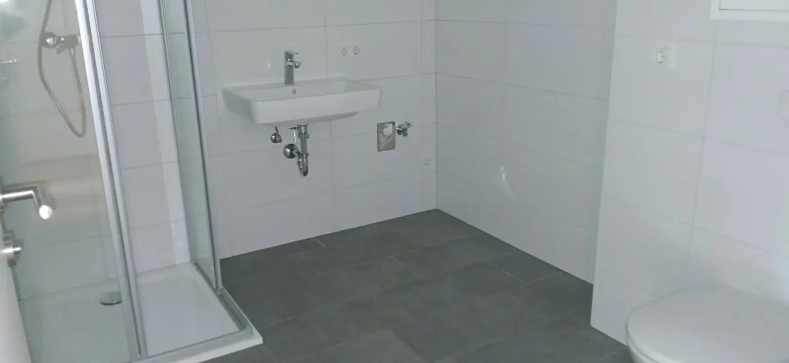 NEUBAU - ERSTBEZUG - Top 12 - Wunderschöne 2 Zimmerwohnungen mit großem Balkon und eigenem Tiefgaragenplatz