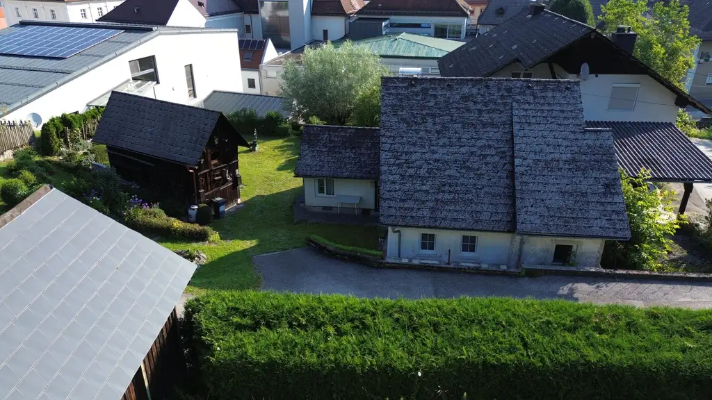 Kleines Häuschen mit Gartenidylle - Sanierungsobjekt