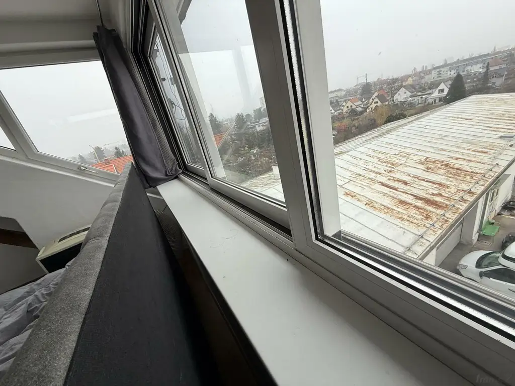 Seltene Gelegenheit! Hochwertige, offen geschnittene Wohnung mit Uhrturm-Blick