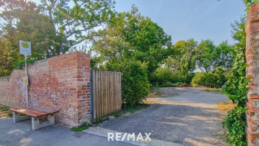 Erstbezug-Doppelhaushälften in Schwechat mit Luxus-Ausstattung und Panoramablick über den Felmeyergarten. Grünruhelage mit sehr guter Infrastruktur in Gehweite