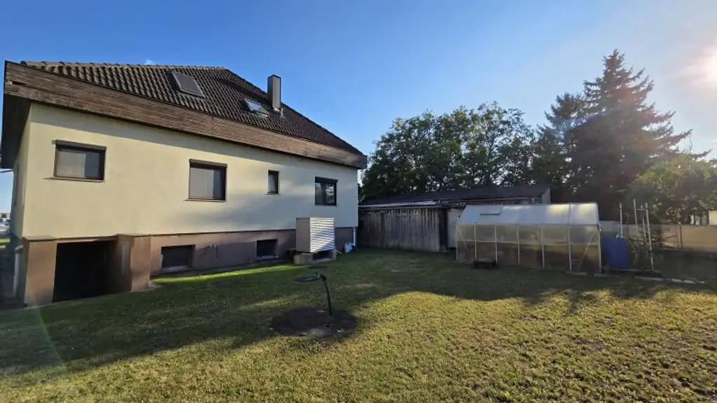 Geräumiges Einfamilienhaus in Silberwald mit Pool, Photovoltaikanlage und KFZ Garage – Ihr neues Zuhause wartet!