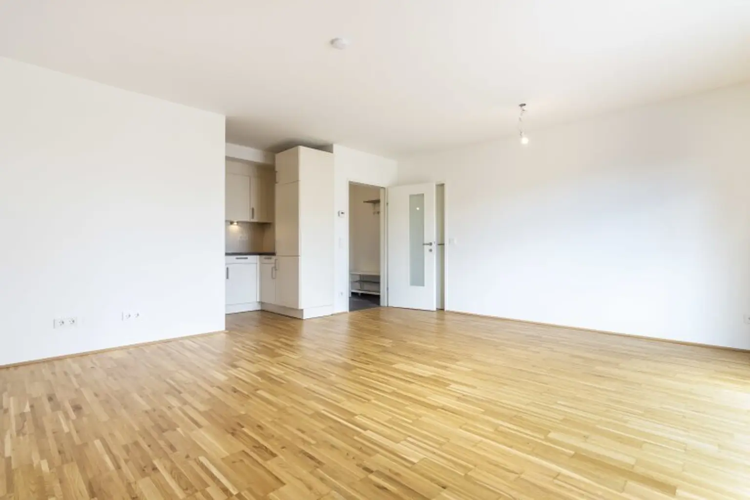 **Hofseitiger Balkon** Modernes Wohnen in ruhiger Lage
