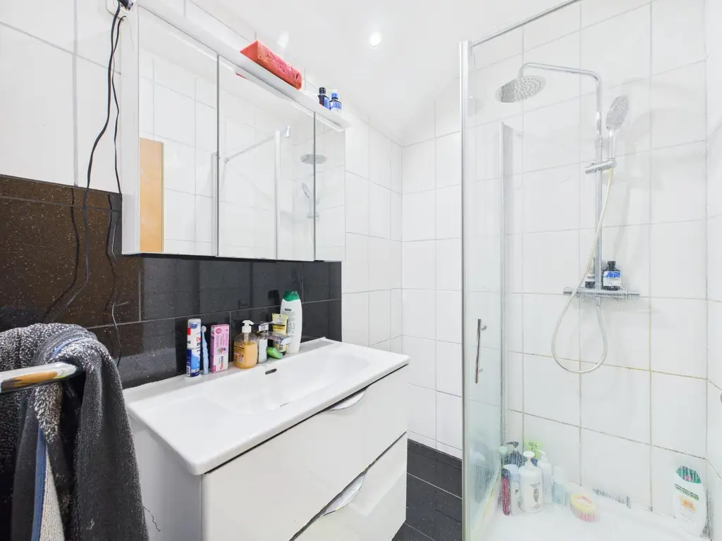 Großzügige 4-Zimmer-Familienwohnung mit Loggia in begehrter Stadtlage von Wels