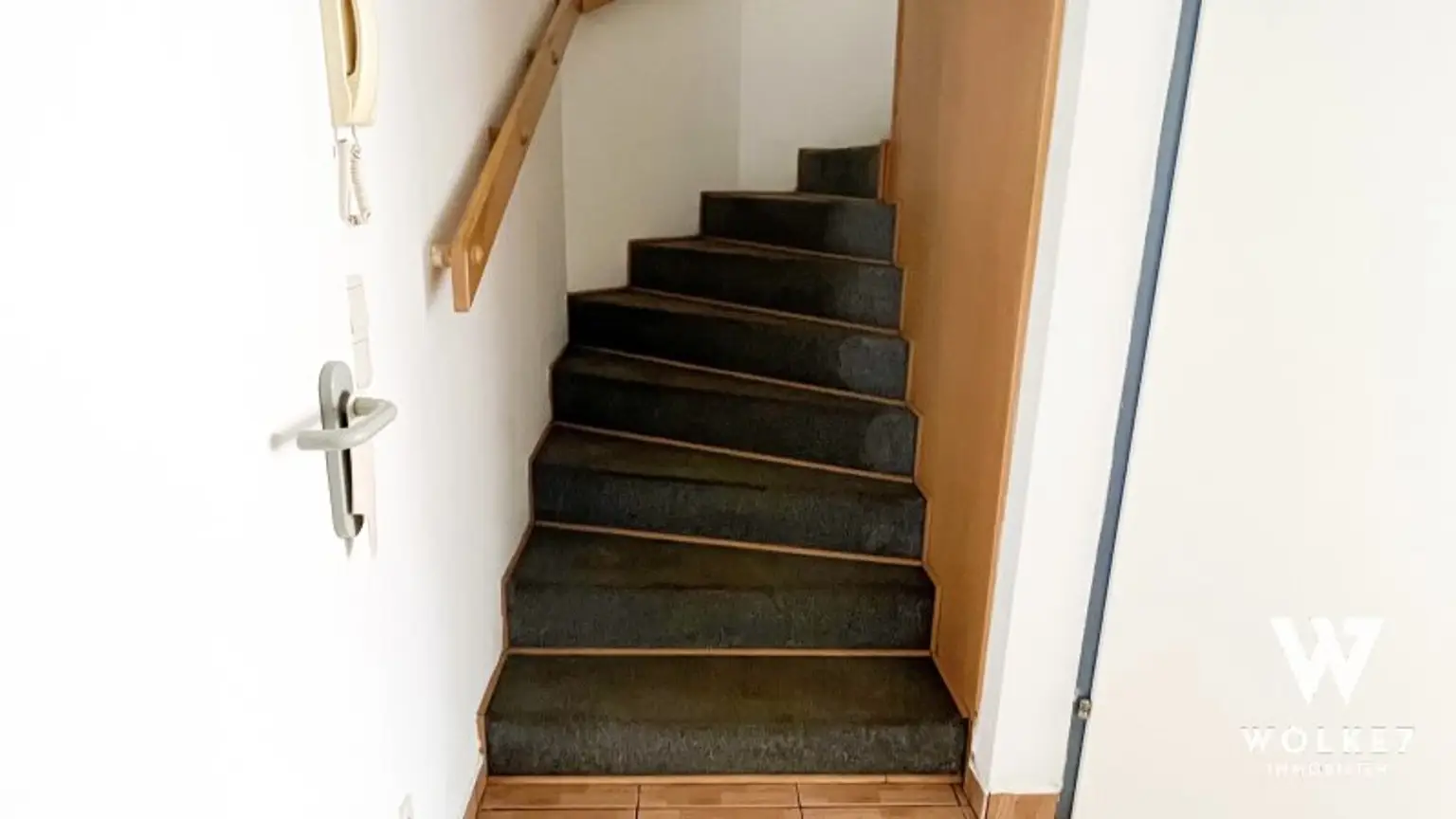 Helle und ruhige 4-Zimmer-Maisonette mit Loggia in Neubau I Nähe Donau