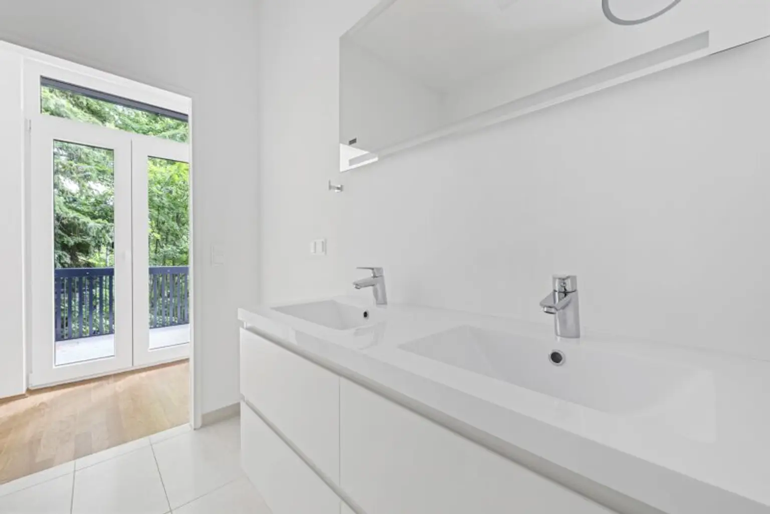 ***Großzügige 4-Zimmer-Wohnung mit 2 Balkonen in Top-Lage des 19. Bezirks – Nähe Kahlenberg***