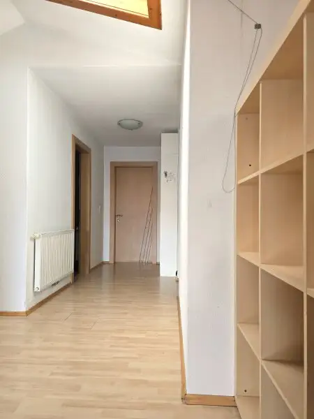 Fügen - großzügige 4 Zimmerwohnung im Dornröschenschlaf