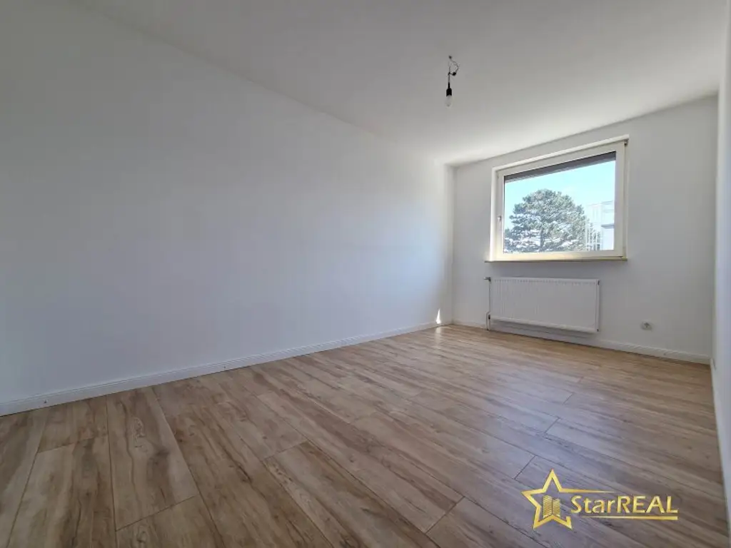 HERAUSRAGENDE LAGE VIS A VIS U1! TEILRENOVIERTES ECKHAUS. EIGENGRUND. SÜDLAGE. INKLUSIVE KELLER.