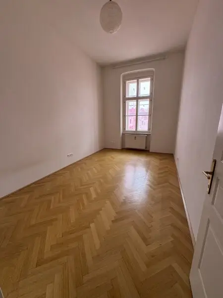 Mietwohnung ca.111m2 in bester Lage-stilvoll-gepflegt in Graz! ***Wohngemeinschaften möglich***