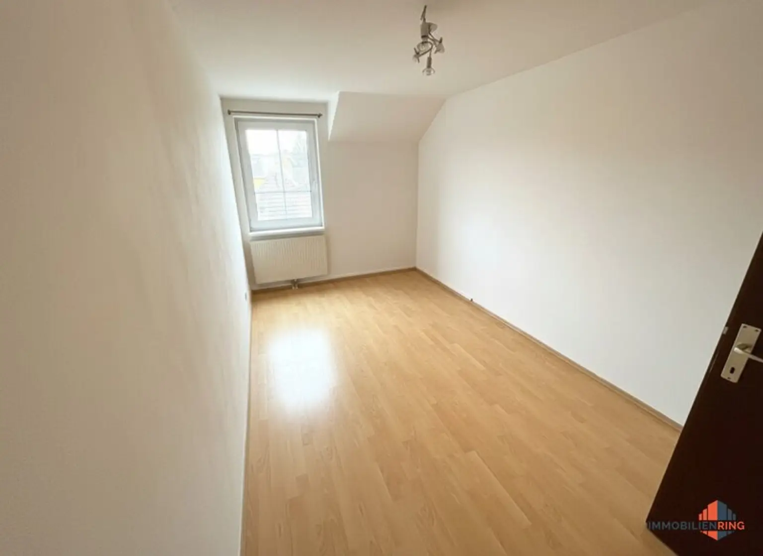 Moderne 4-Zimmer-Wohnung mit Balkon in Pfaffstätten – Ihr neues Zuhause!
