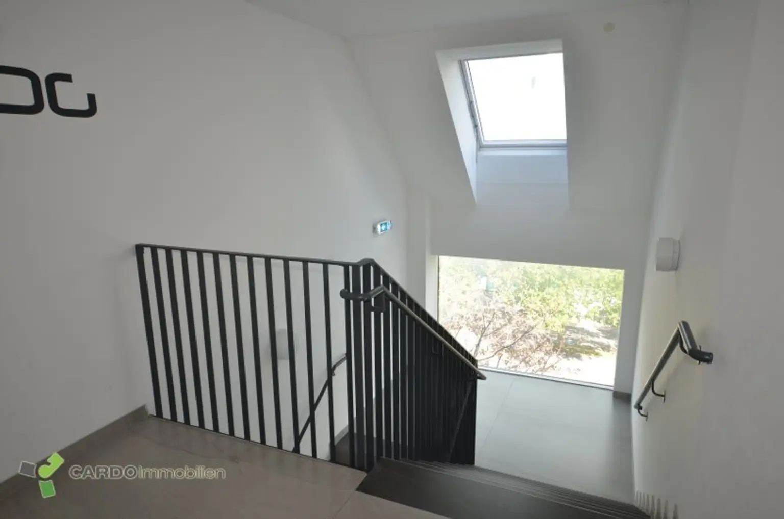 Maissonette, Attraktive Gewerbefläche zu vermieten – ca. 260 m², Nähe UNO City & U-Bahn