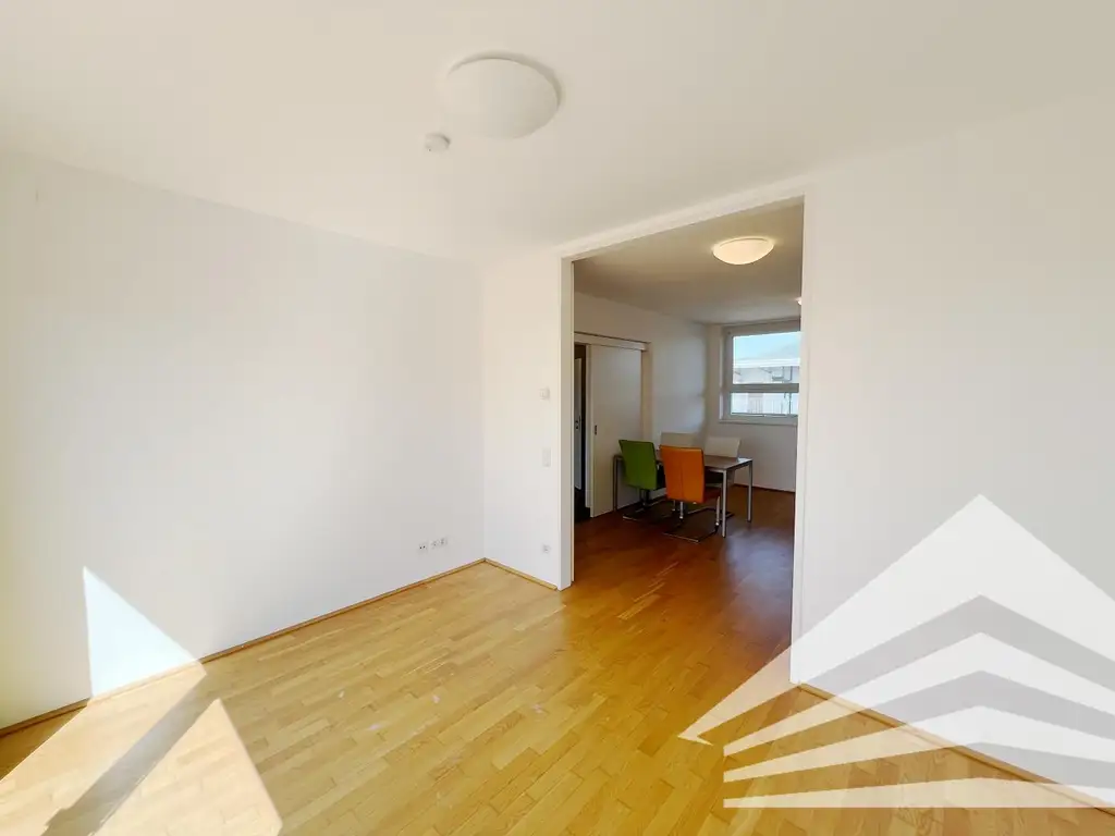 SQUADRO - teilmöblierte westseitige 3-Zimmer Wohnung mit Balkon in zentraler Lage!