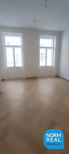 ERSTBEZUG Balkonwohnung