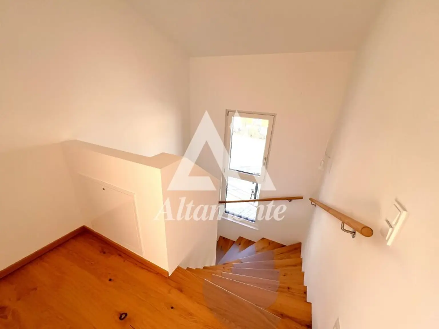 Treppe in den ersten Stock