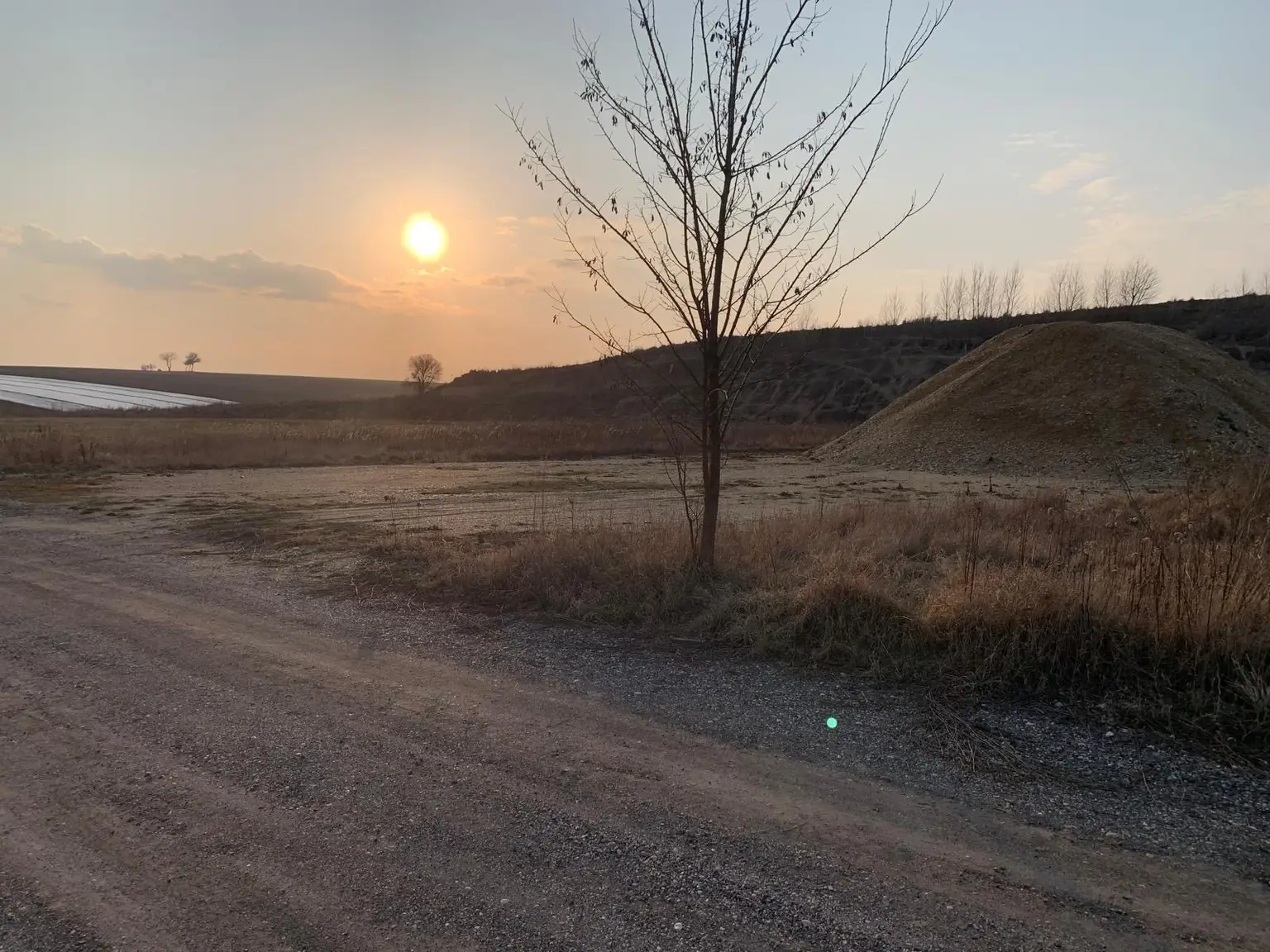INDUSTRIEGRUNDSTÜCK - 40 Minuten vor Wien