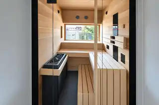 Moderne Sauna über den Dächern von Wien