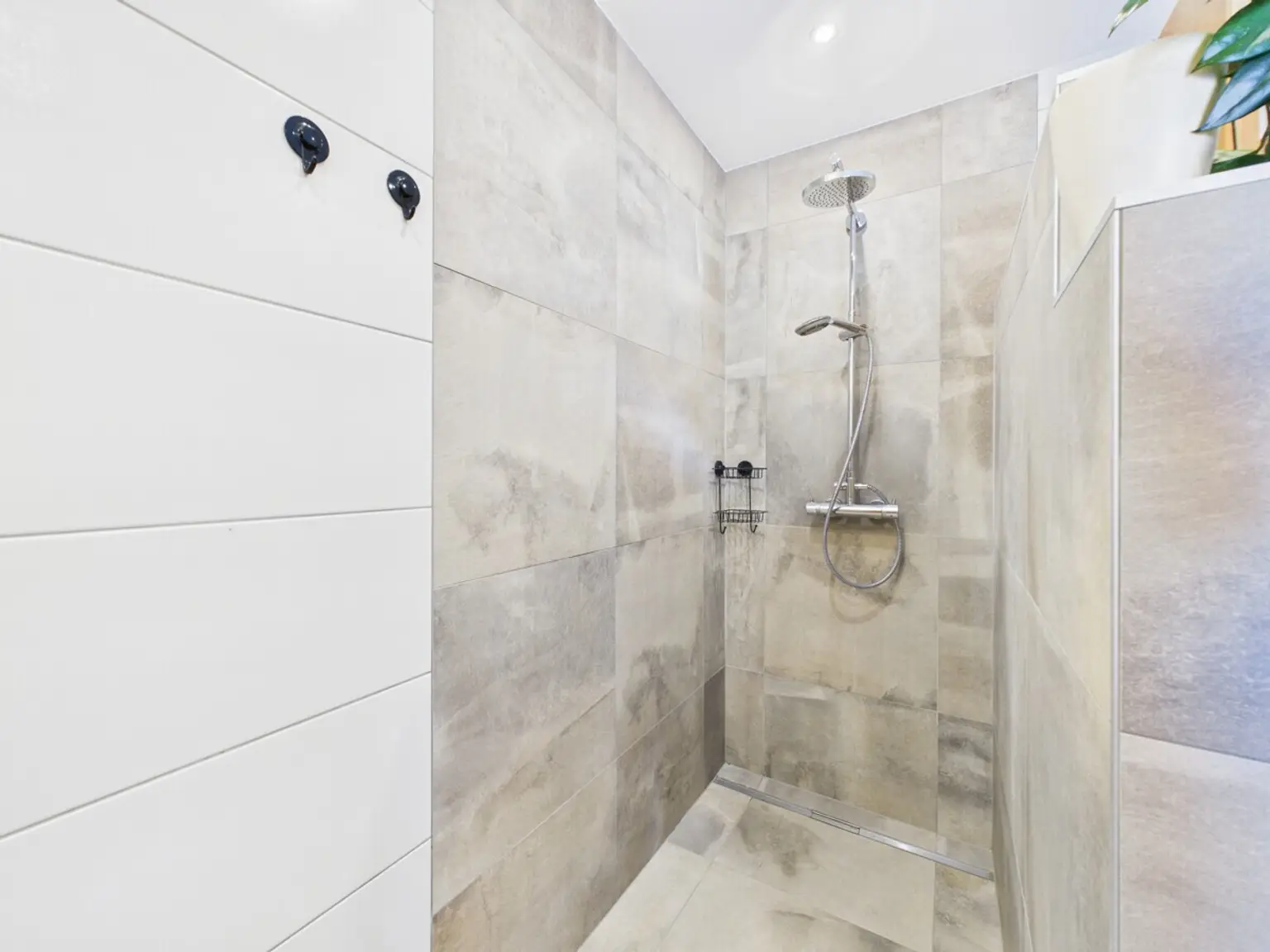 Exklusives Wohnjuwel mit Panoramablick auf die Sternbergkirche – sonnig und ruhig gelegen