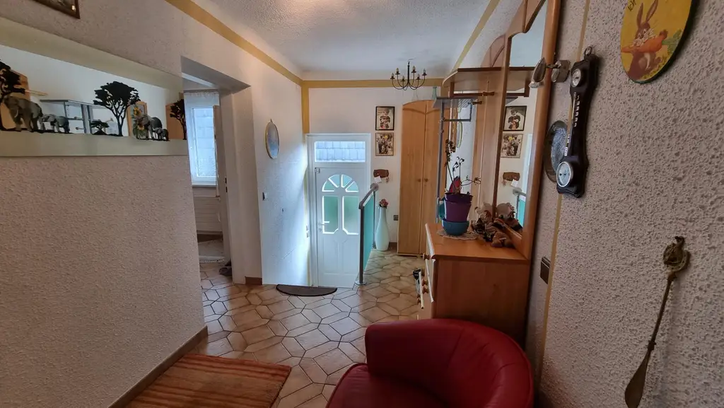 Gepflegtes Einfamilienhaus mit Pool und Garten in St. Georgen