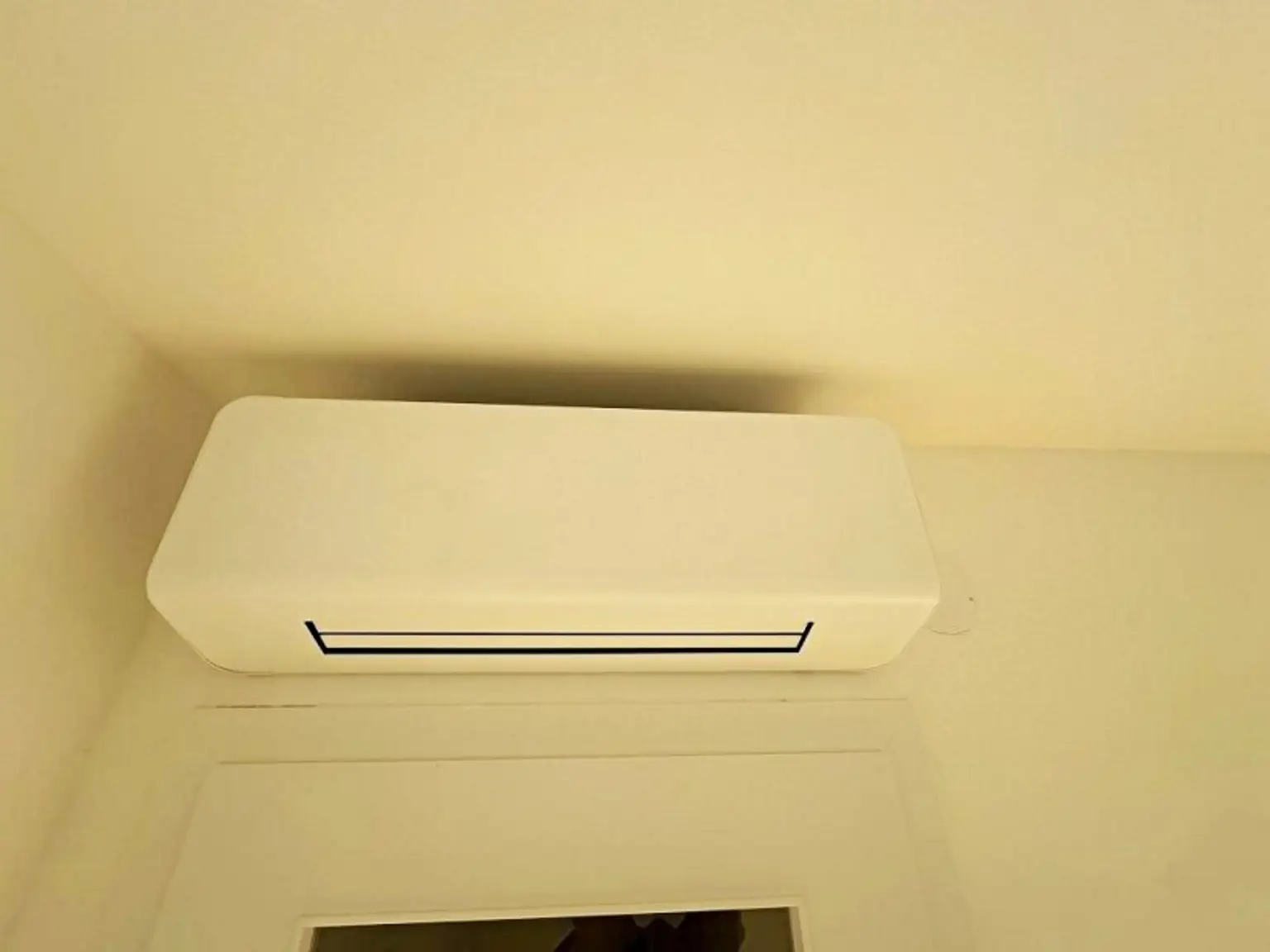 AUGARTEN-NÄHE, ERSTBEZUG, klimatisiertes 52 m2 Dachgeschoss, 2 Zimmer, Komplettküche, Duschbad, Parketten, Brigittenauer Lände