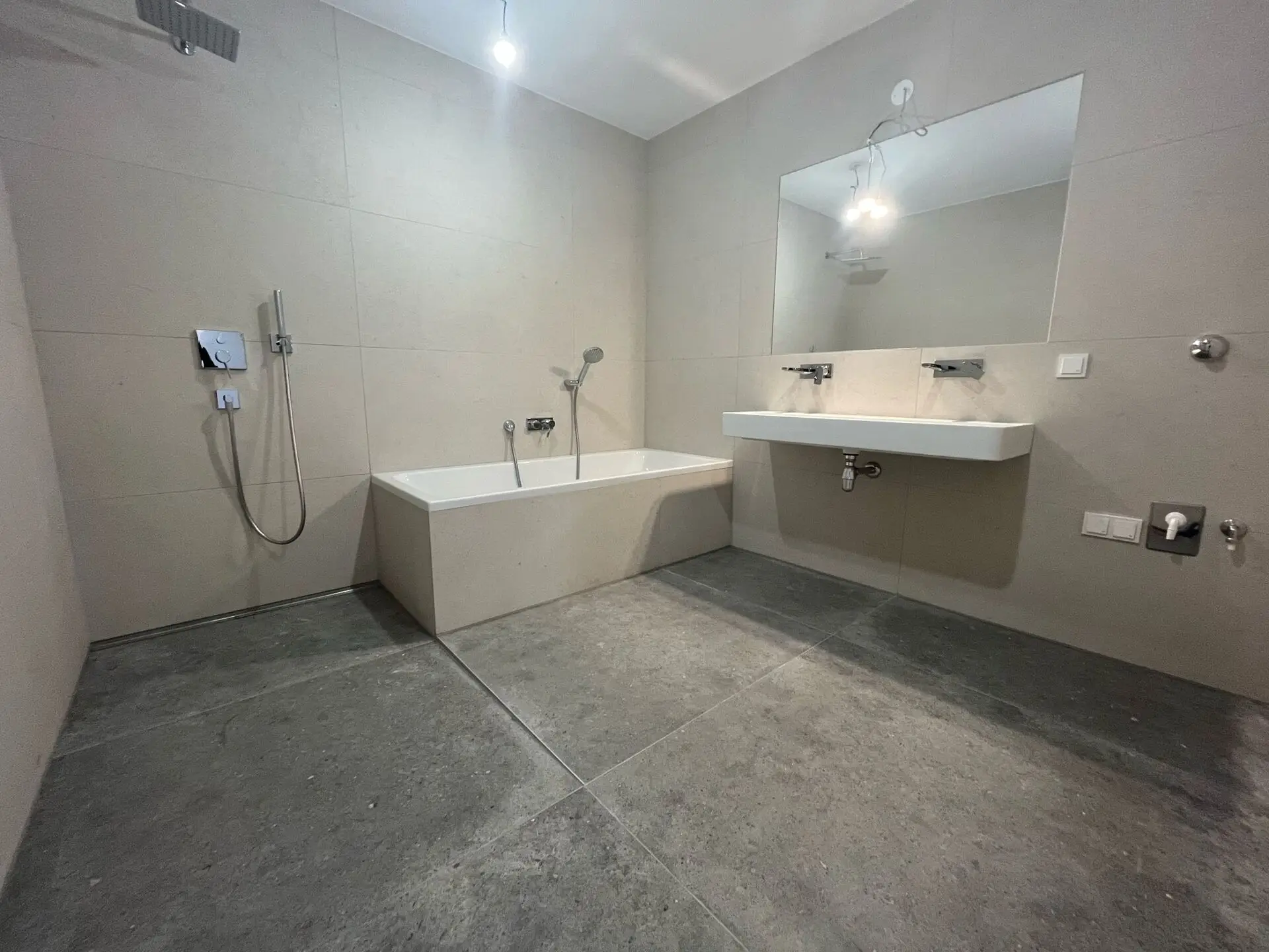 c6f3853e-54a2-40ce-adba-4152620a7b76