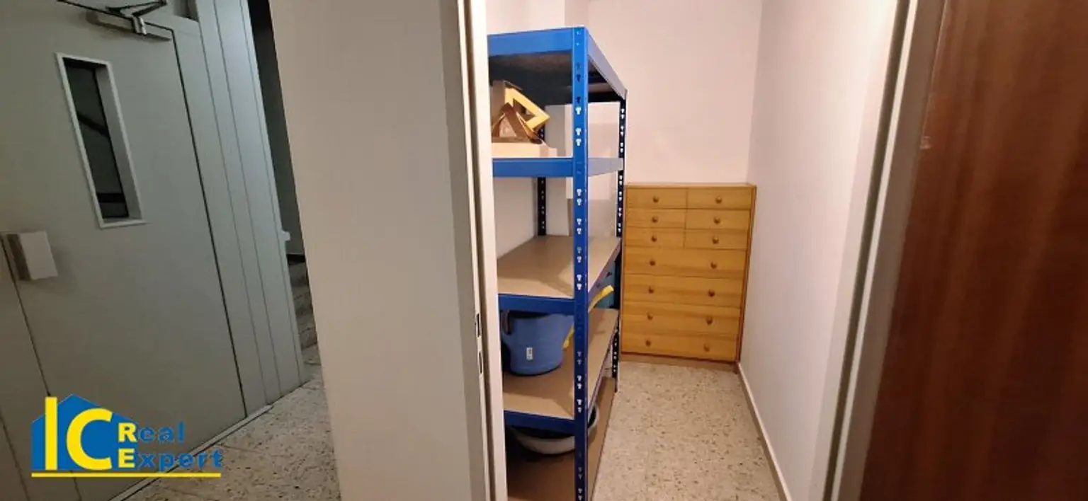 Einlagerungsraum am Gang