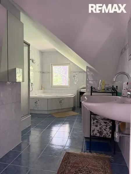 Hohe Wand - Einfamilienhaus mit 3 Wohneinheiten auf 1.100 m² Grund!