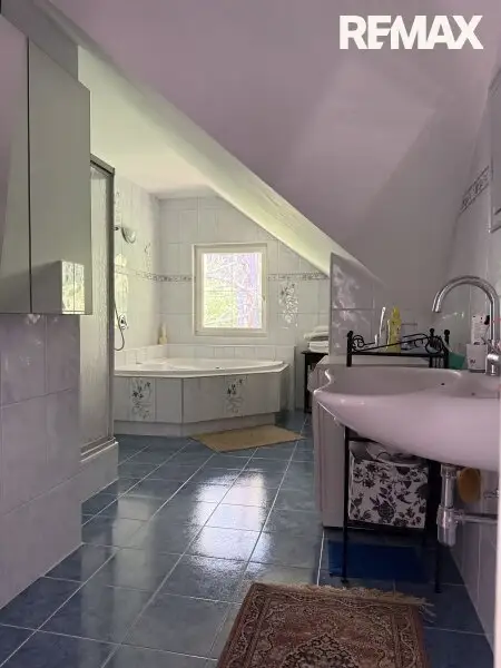 Hohe Wand - Einfamilienhaus mit 3 Wohneinheiten auf 1.100 m² Grund!