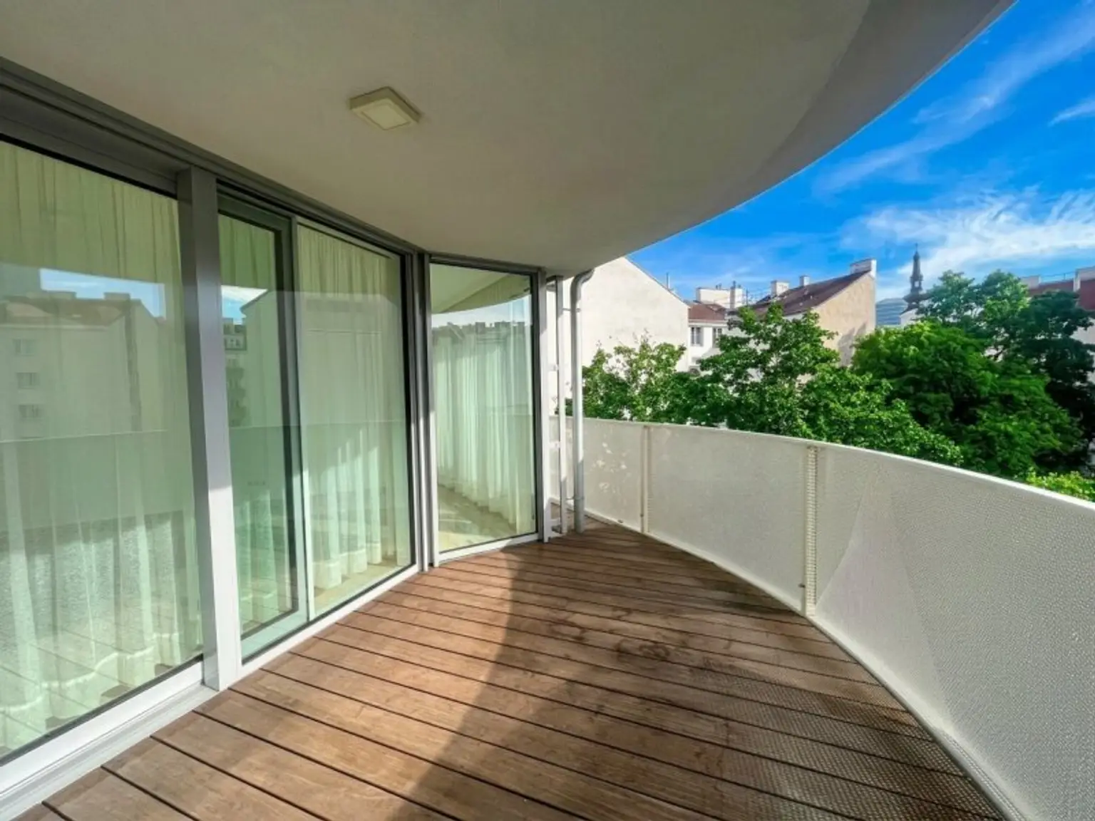 Loggia 2