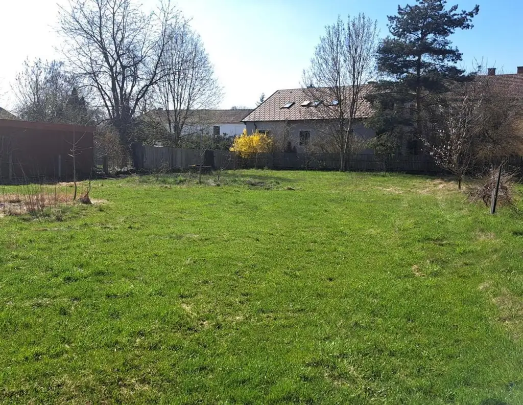 GRUNDSTÜCKSGRÖSSE VARIABEL