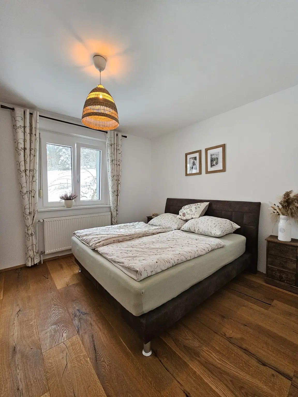 Modernisiertes Einfamilienhaus mit 1.057m² Grundstück, Luftwärmepumpe & PV-Anlage in ruhiger Ortsrandlage von Wopfing