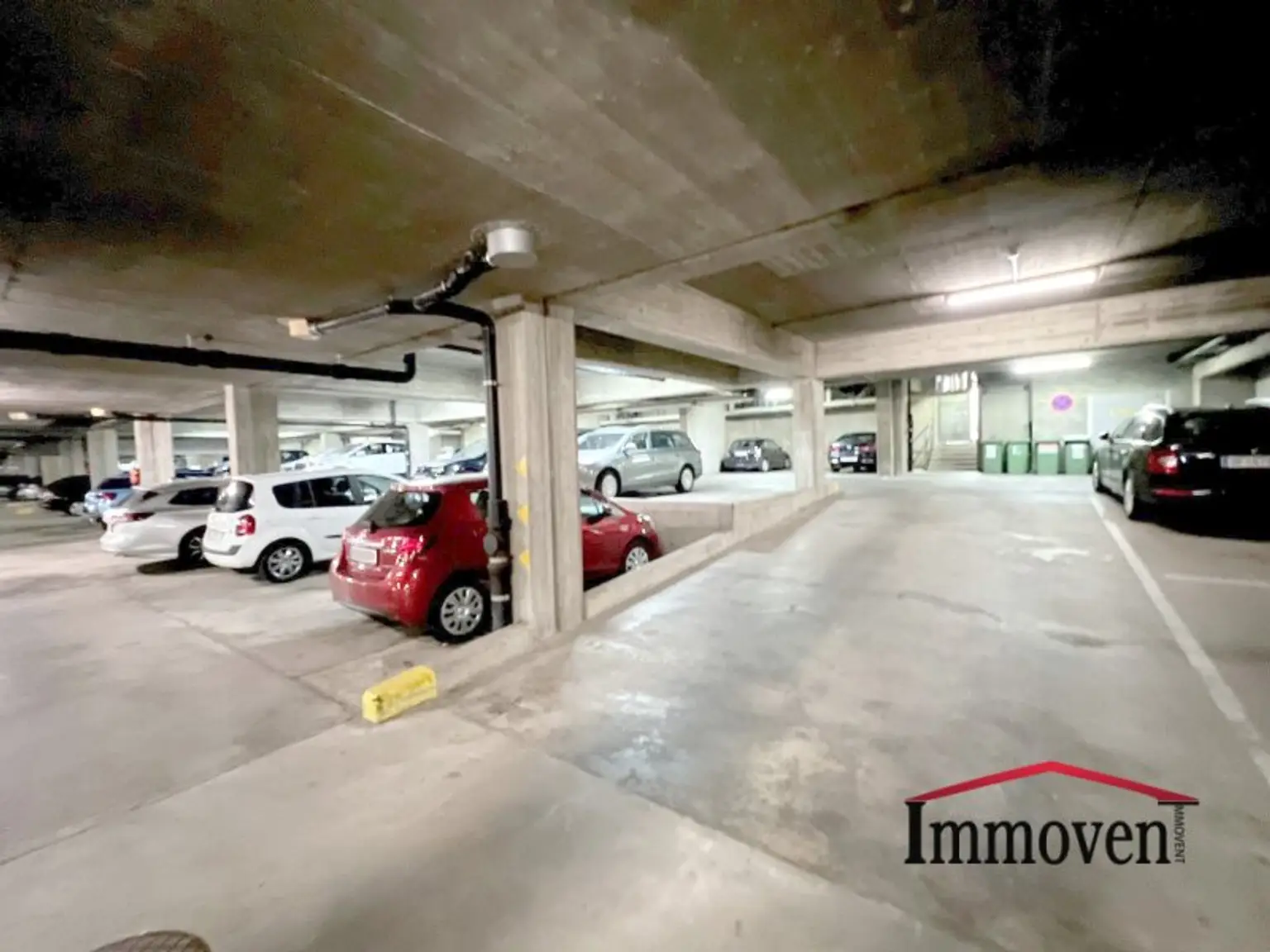 International bekannte Ikone der Wohnbauarchitektur - Wohnen in der Grazer-St. Peter Terrassenhaussiedlung! 4-Zimmerwohnung mit Garage!