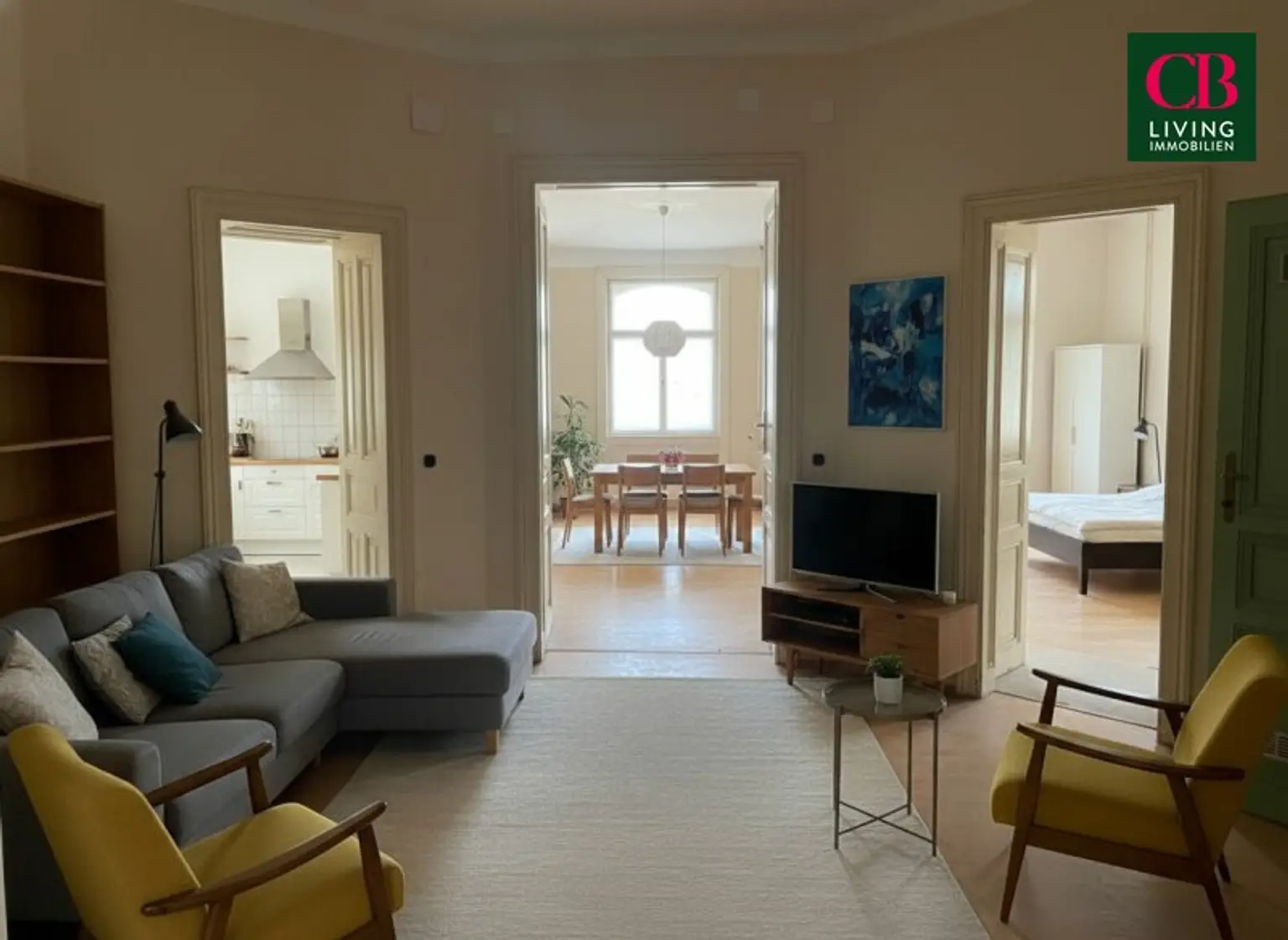 Sanierungsbedürftige Wohnung in einem klassischen Jahrhundertwendehaus