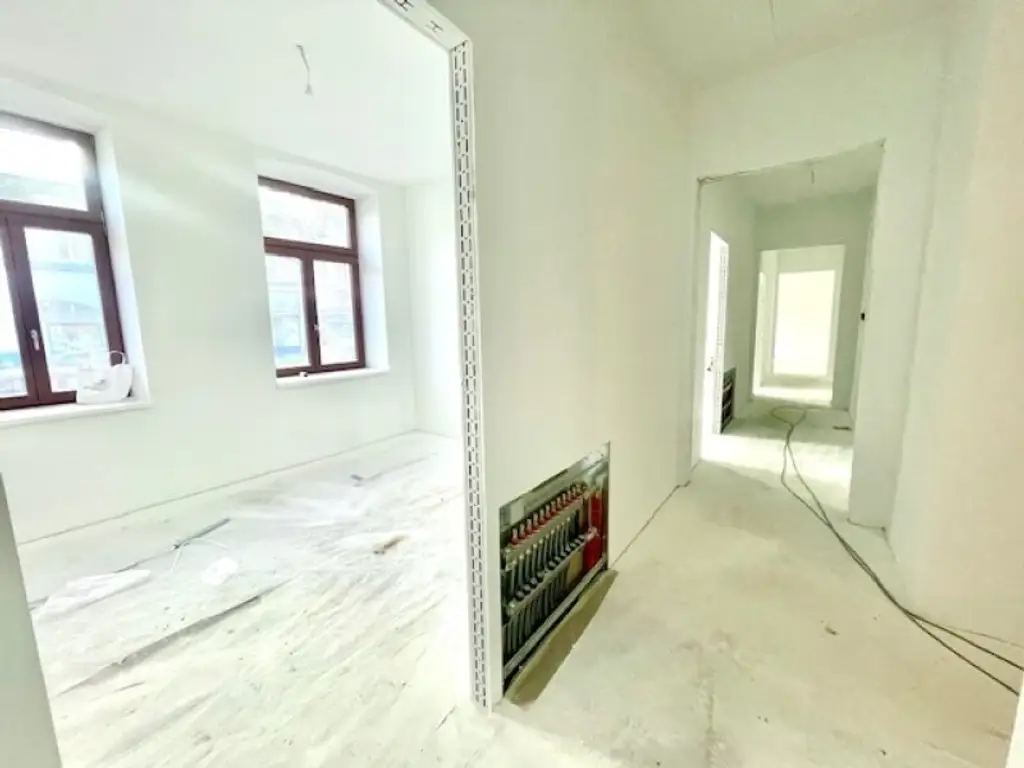 EXZELLENTE ORDINATION-PRAXIS-BÜRO-ATELIER - Nähe Wiener Stadthalle - 1150 WIEN-Bestlage!