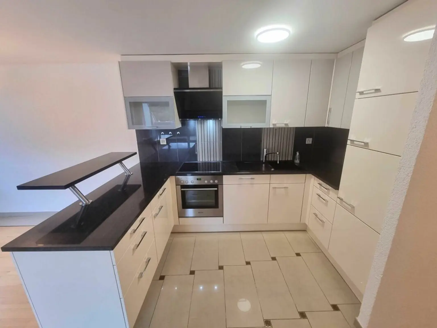 4 1/2 Zimmer Terrassen-Wohnung