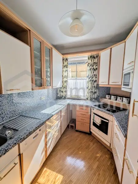 Wohnen am Mattsee: Stilvolle 4-Zimmer-Wohnung mit Balkon und Tiefgarage!