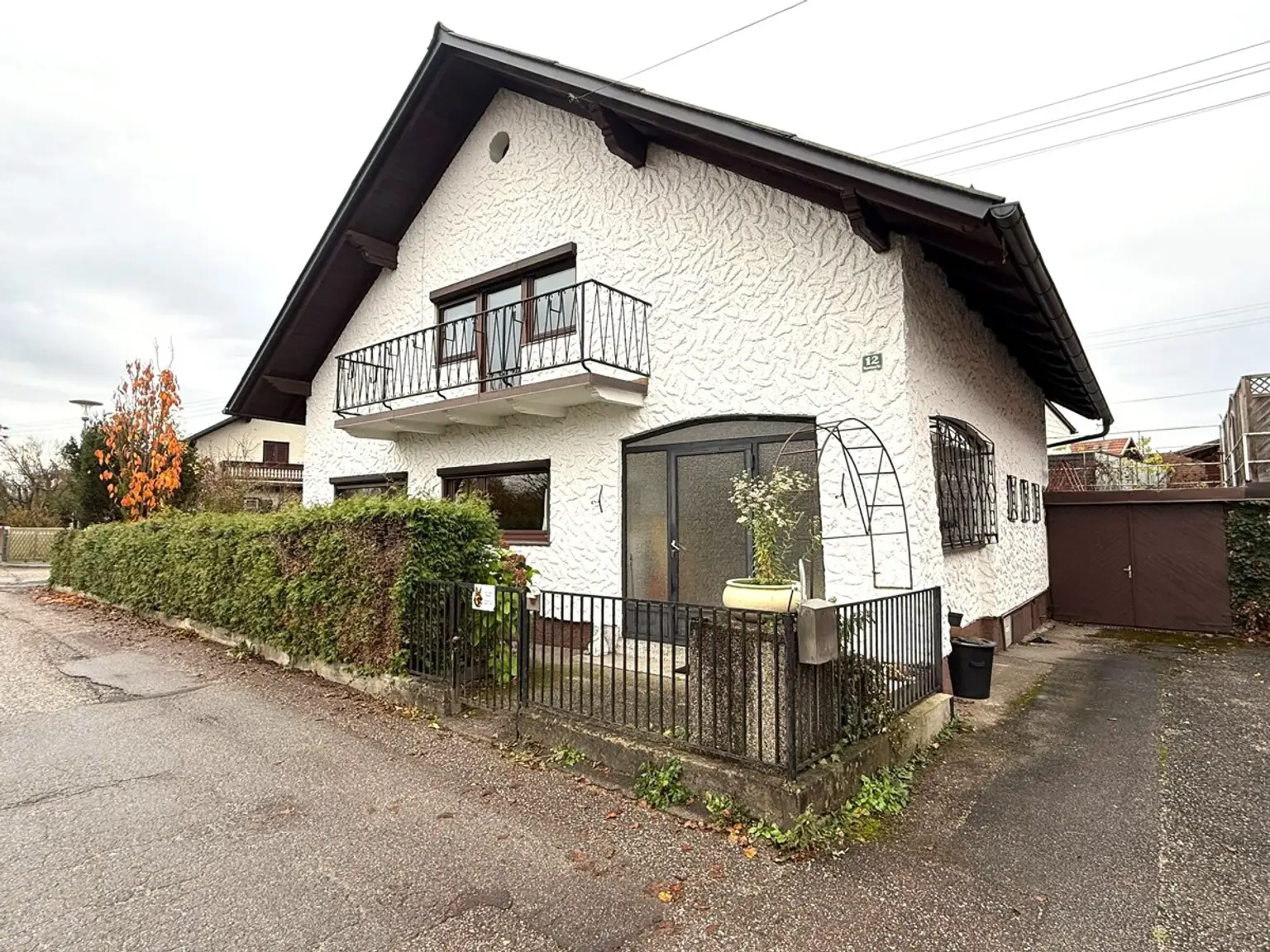 Leben, Lachen, Entspannen – Ihr Zuhause mit Pool und Gartenidylle