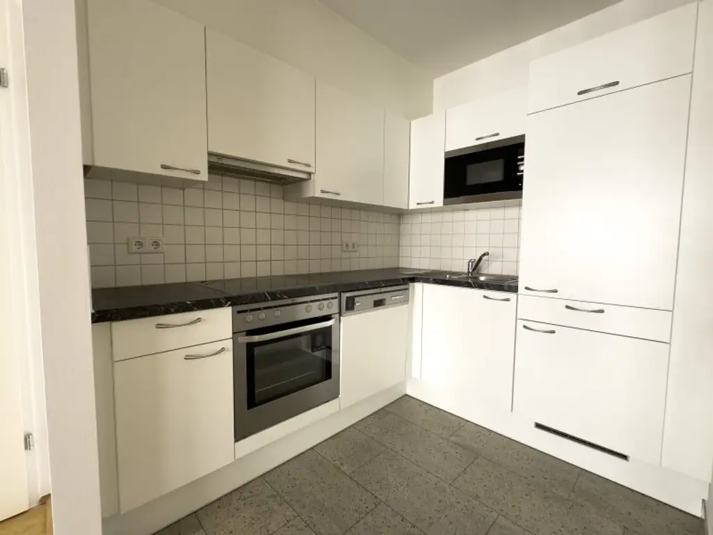 Neubau mit Balkon Richtung Innenhof | Stellplatz im KP inkludiert | ruhig & citynah bei Schmelz/Lugner City