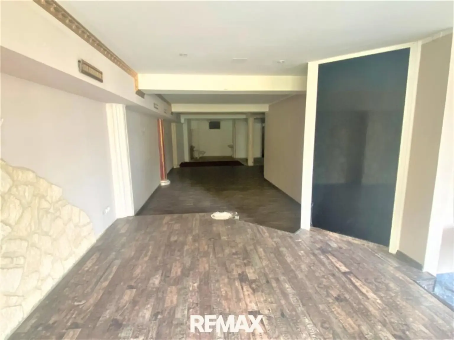 Wohnung - Geschäft/Wohnung