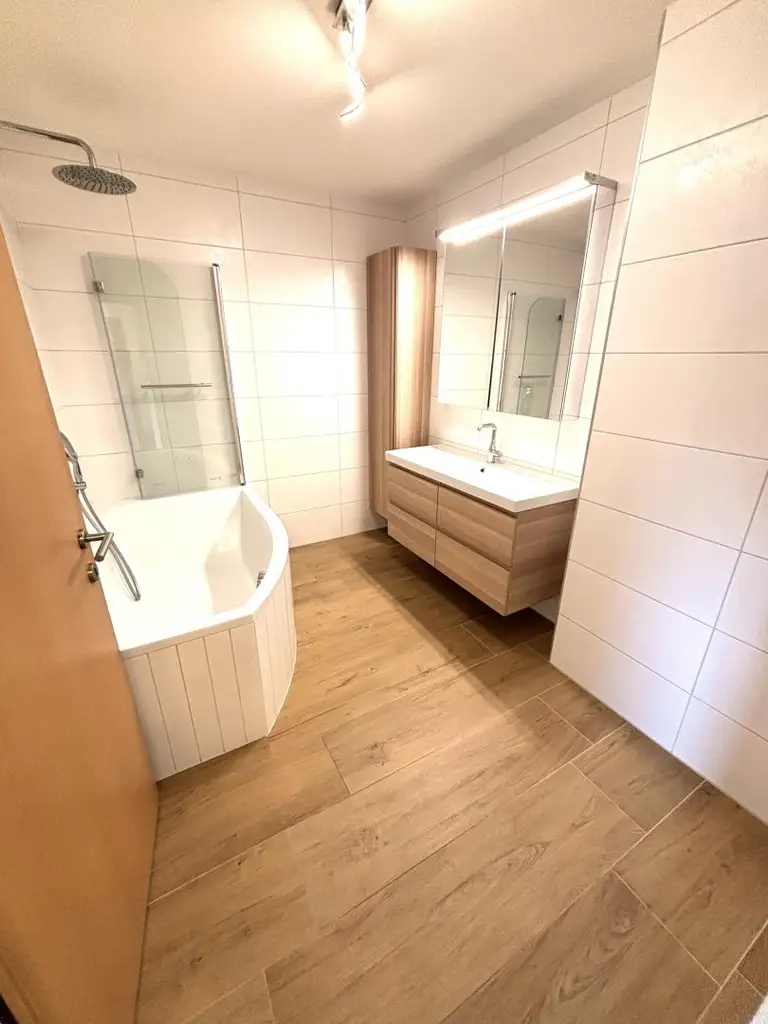 100m² 4-ZIMMER PREIS-SENSATION! NEUWERTIG! RUHIG! SUPER LAGE!