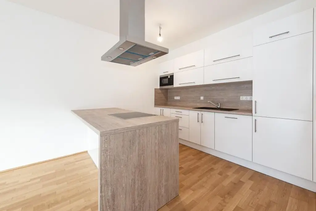 Ab Oktober! Nahe U3! Terrasse mit Weitblick! Prima 3-Zimmer-Wohnung zu vermieten!