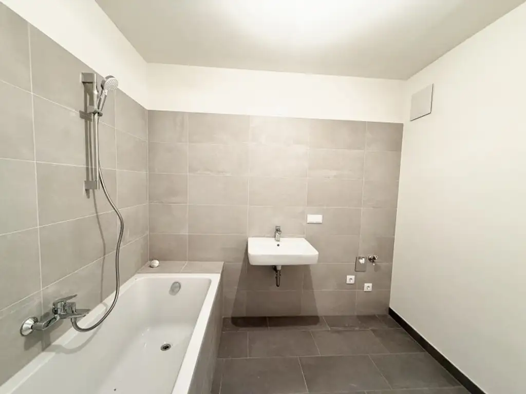 Wunderbare 2-Zimmer Gartenwohnung in ruhiger Lage zum genießen! Eigengrund und provisionsfrei ab sofort
