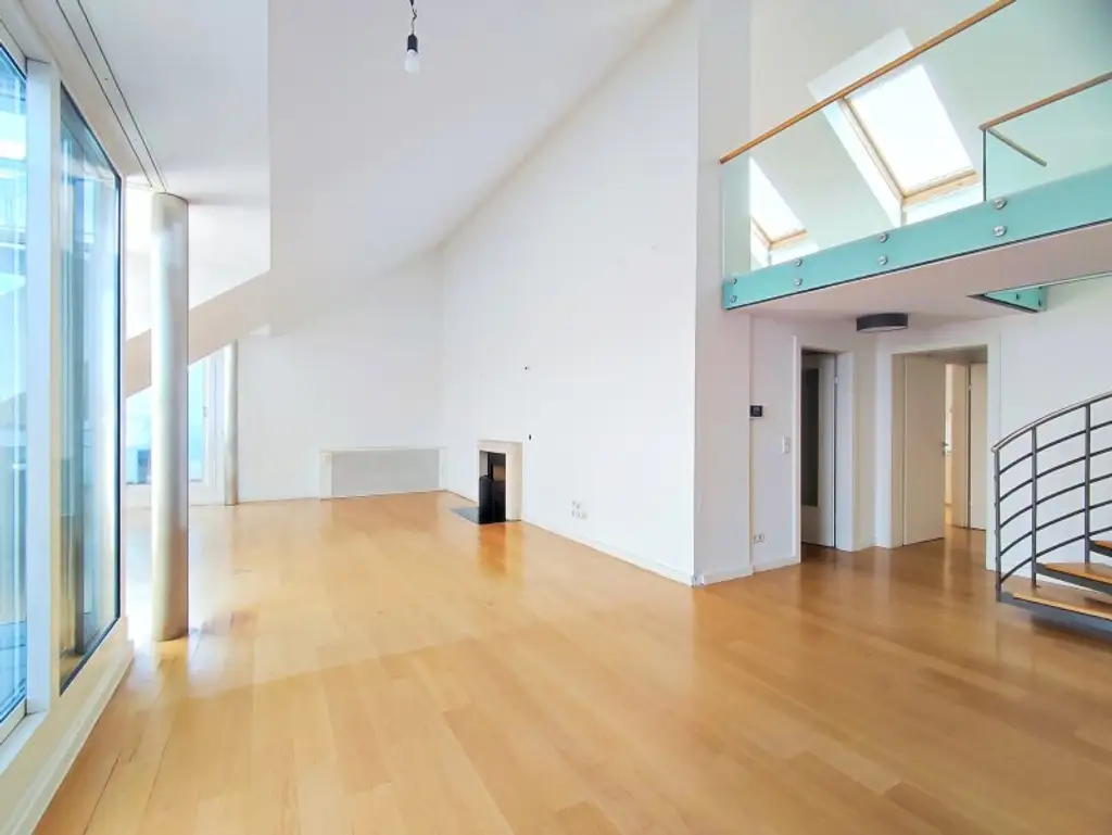 SKYLINE ROOFTOP APARTMENT : DG-Maisonette mit 2 Terrassen