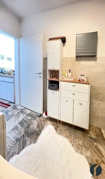 Bad mit Dusche und WC