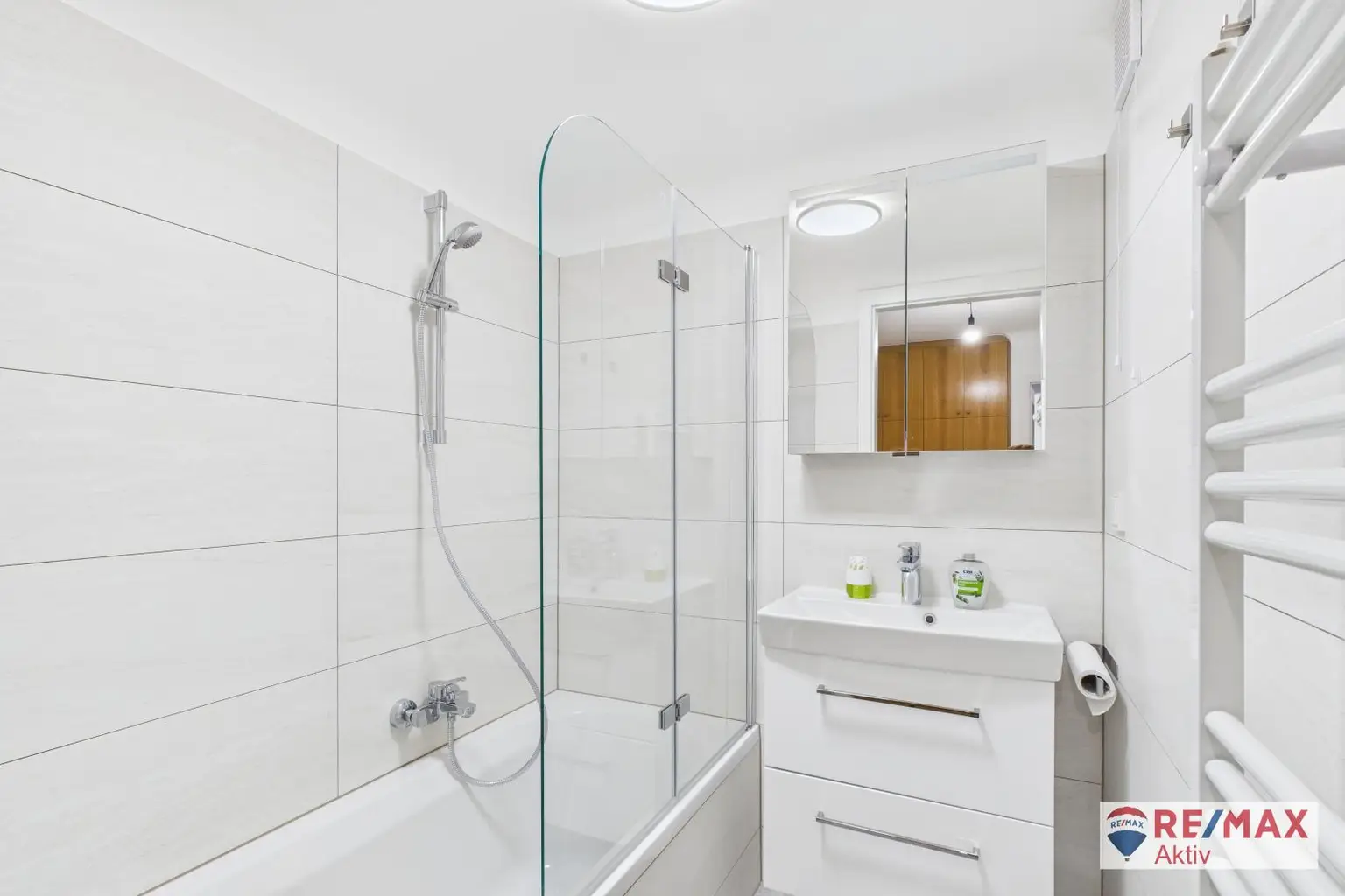 Erstbezug nach Sanierung - 2-Zimmer Wohnung mit großem Balkon