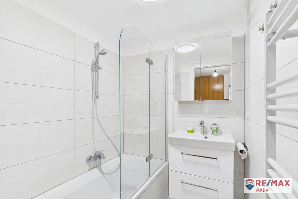 Erstbezug nach Sanierung - 2-Zimmer Wohnung mit großem Balkon