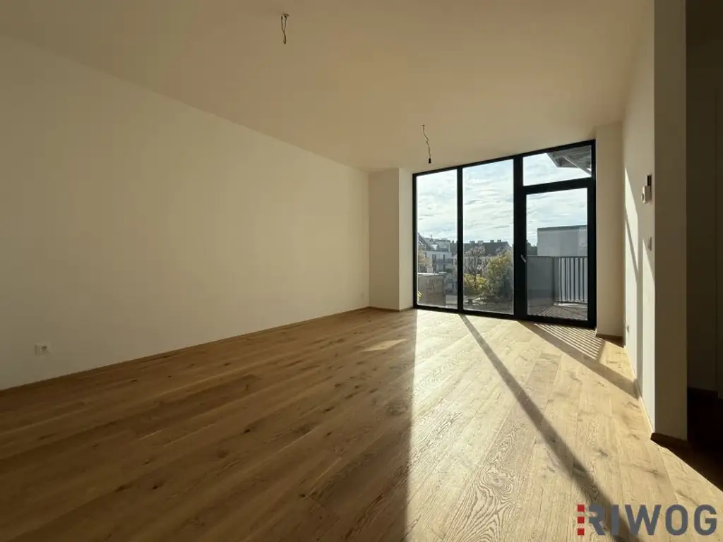 HERBSTAKTION - NEUE PREISE |  3-Zimmer Altbauwohnung mit großzügiger Verglasung und südseitigem Innenhofbalkon  | Fernwärme