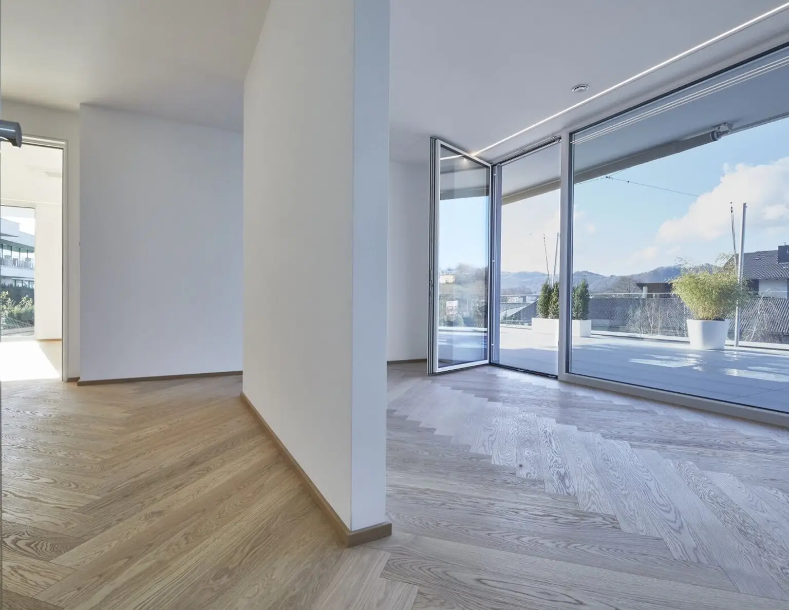 HIGH-END LIVING in Gmunden - Stilvoll, luxuriös. Erstbezug mit TRAUMSEEBLICK !!! Provisionsfrei