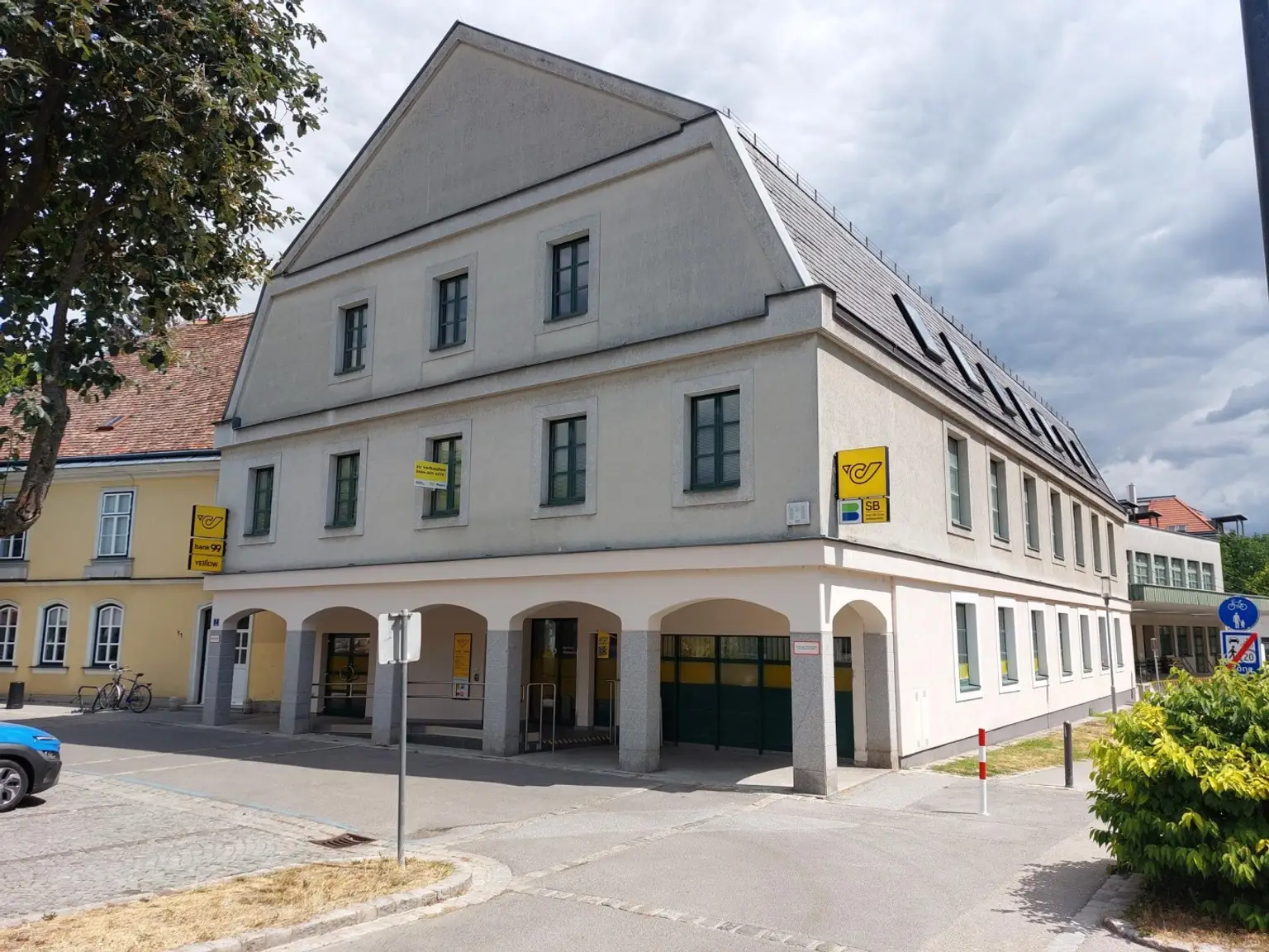 Gebäude Vorderansicht